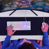 Bureau de Gaming TRUST GXT 709 Luminus RGB – Blanc – 25328 Tunisie