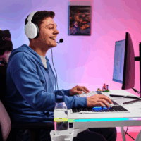 Bureau de Gaming TRUST GXT 709 Luminus RGB – Blanc – 25328 Tunisie